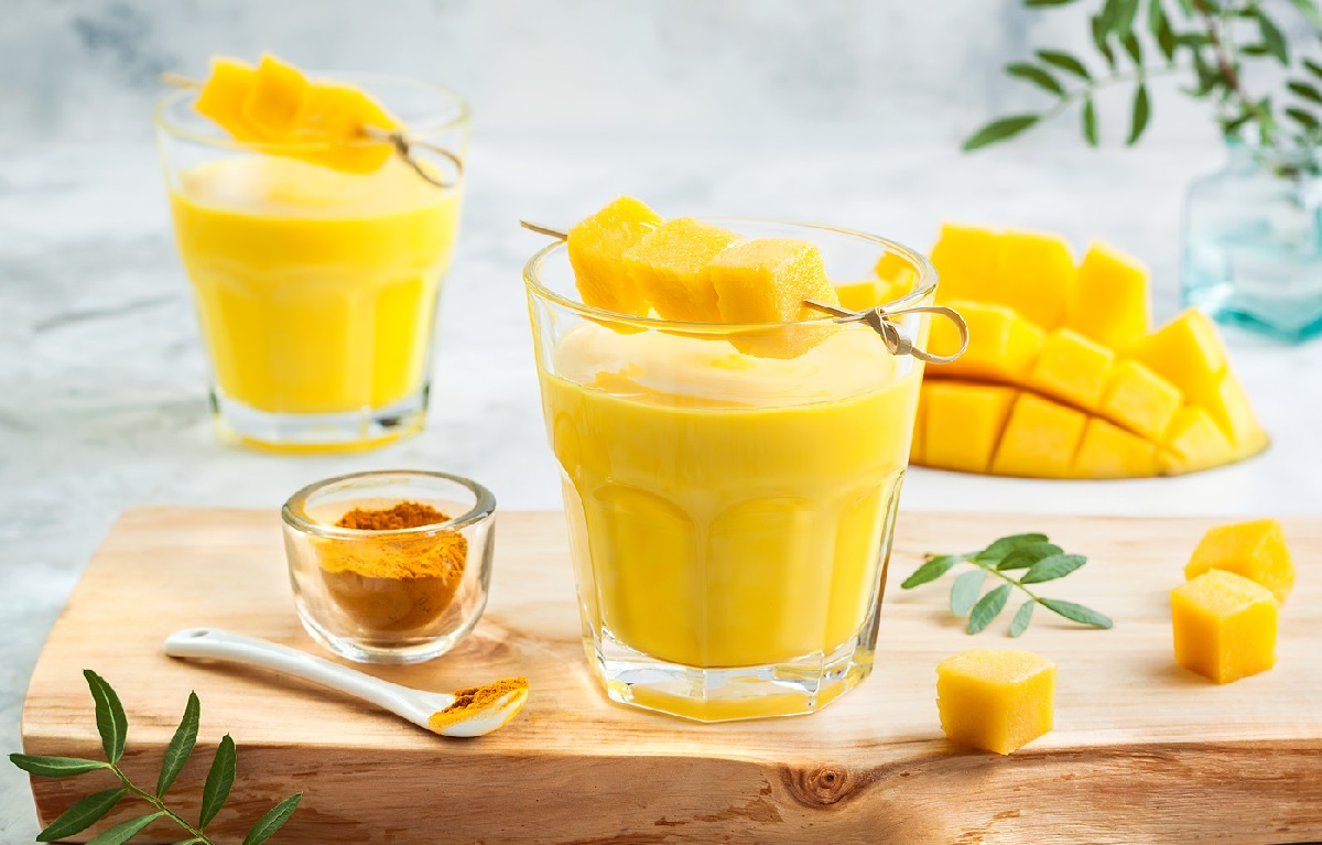 restaurant-style-mango-lassi-recipe