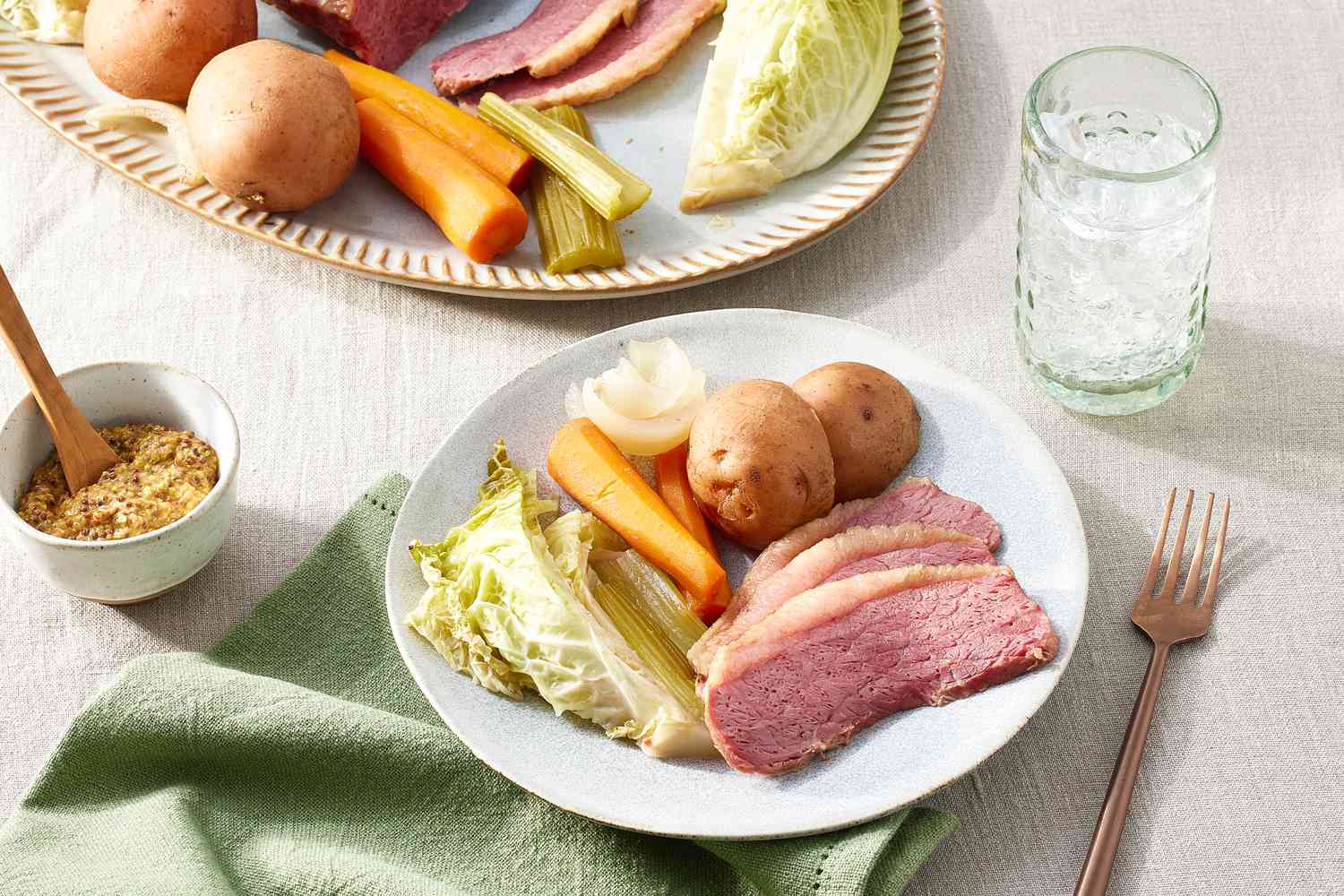 slow-cooker-corned-beef-and-cabbage-recipe